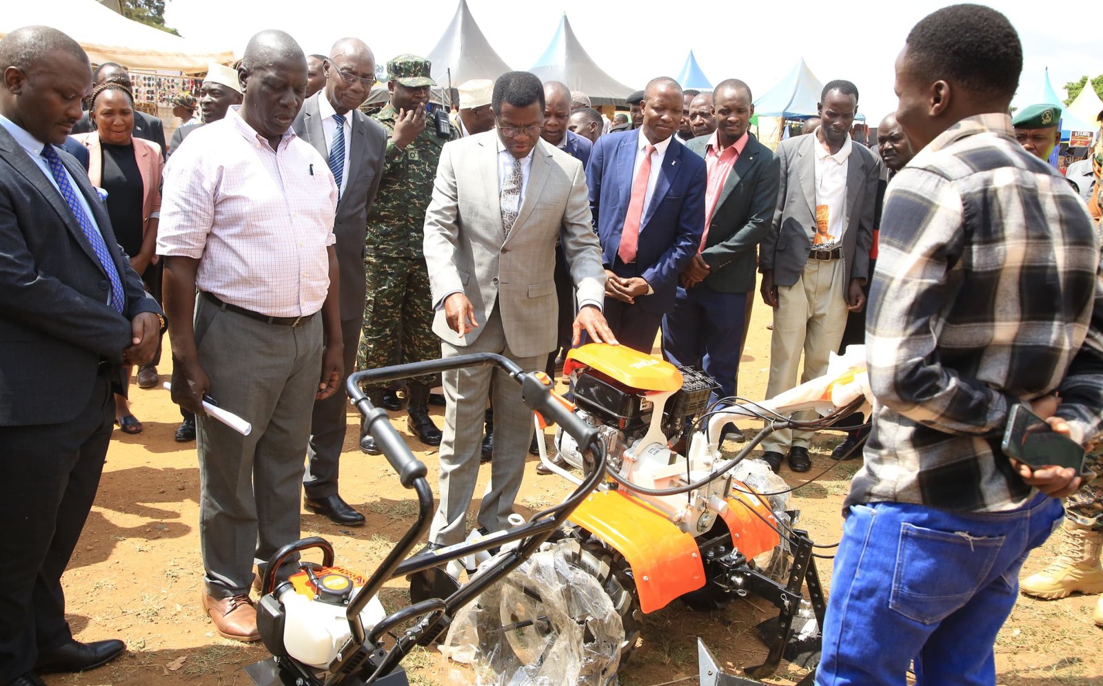 Katikkiro Mayiga agguddewo omwoleso gwa CBS PEWOSA e Masaka ogwa 2026 - abantu abawadde amagezi okwettanira emyoleso bafuneyo amagezi g'okwekulaakulanya