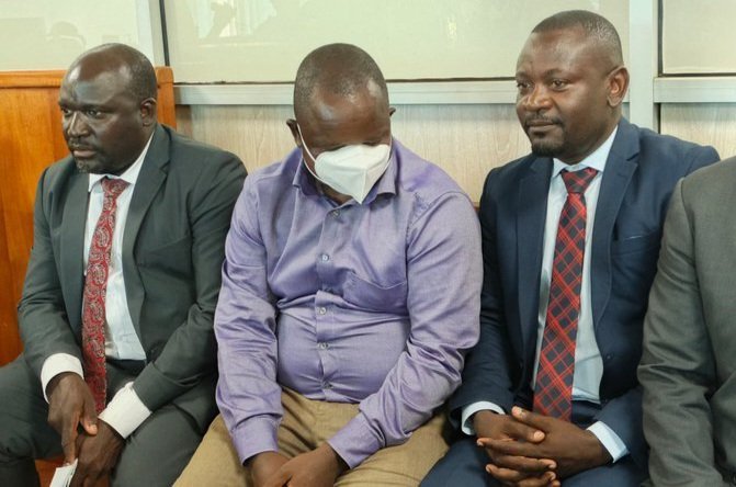 Abakozi ba parliament ya Uganda 7 basindikiddwa ku alimanda e Luzira – bagguddwako emisango 9 gy’obulyake n’obukenuzi