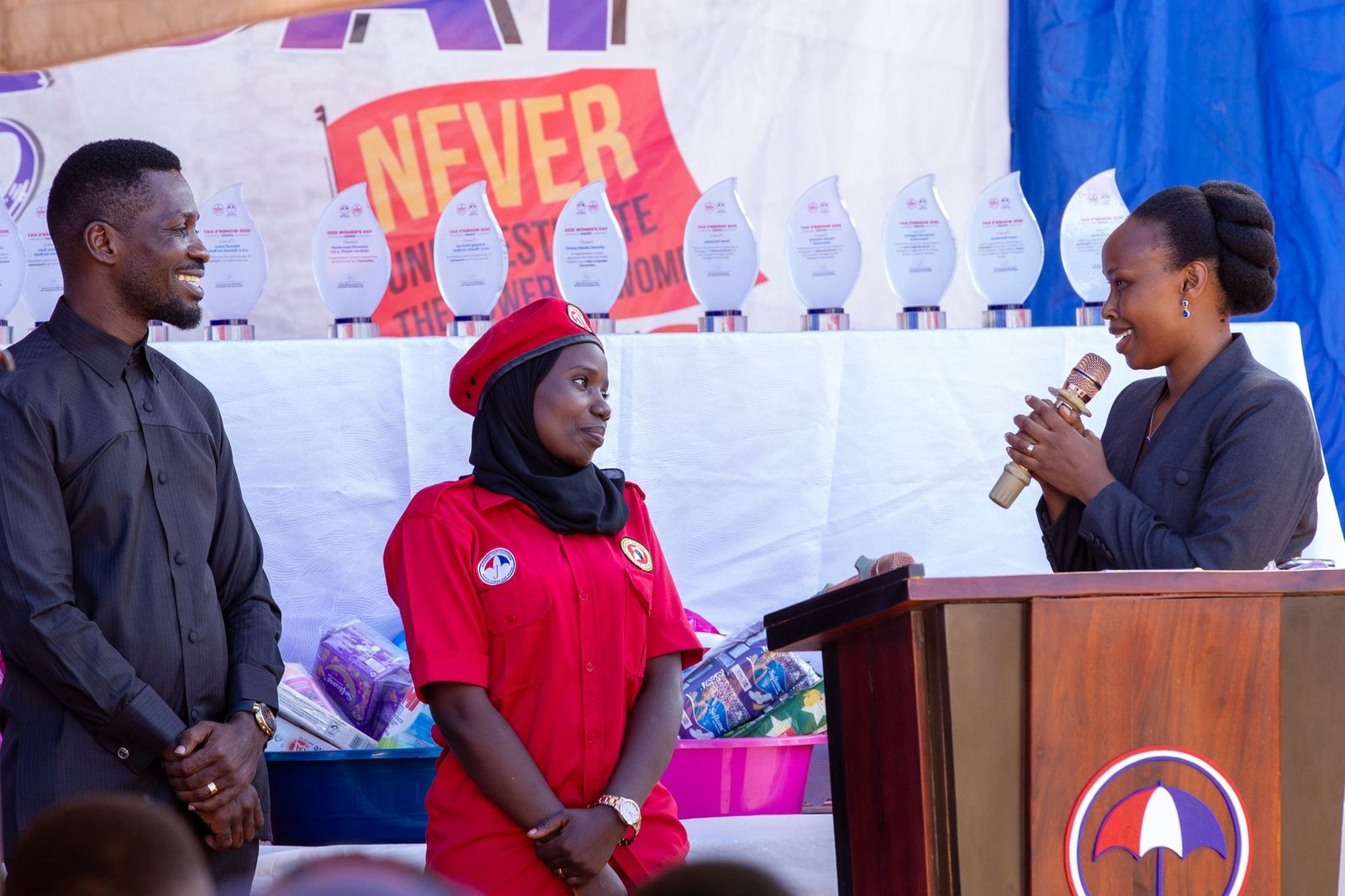 Abakyala baweereddwa amagezi okwesimbawo ku buli kifo kya bukulembeze