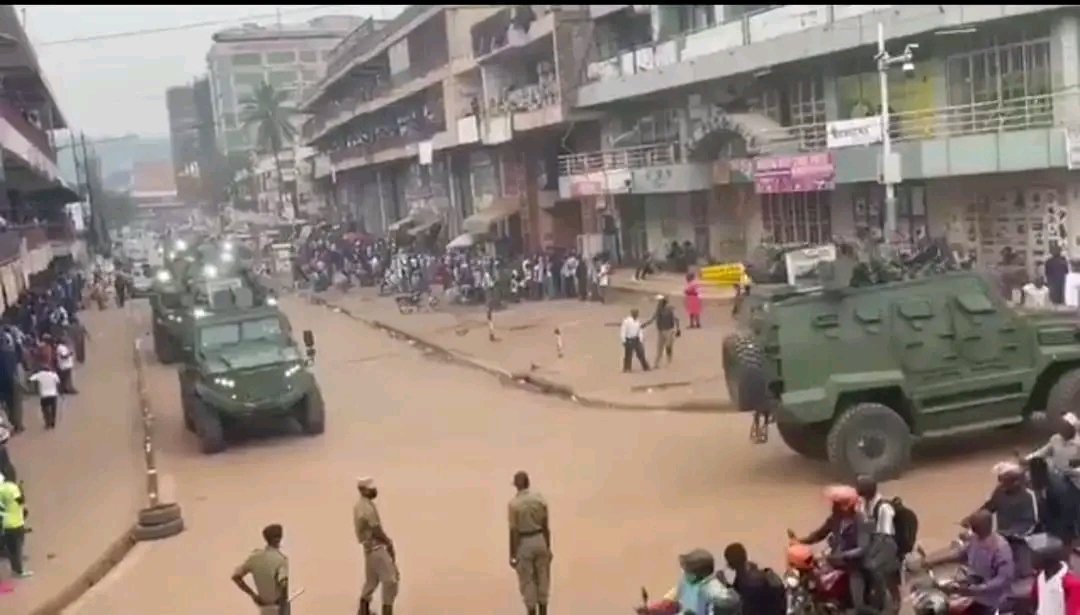 Abantu abasoba 50 basiindikiddwa ku alimanda mu kkomera e Luzira – bavunaaniddwa kwetaba mu kwekalakaasa kw’okuvumirira enguzi nga tebafunye lukusa