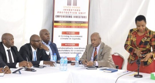 Abasiga nsimbi balabuddwa ku ky’okulemesa abakozi ba government okumanya amakolero gabwe byegakola