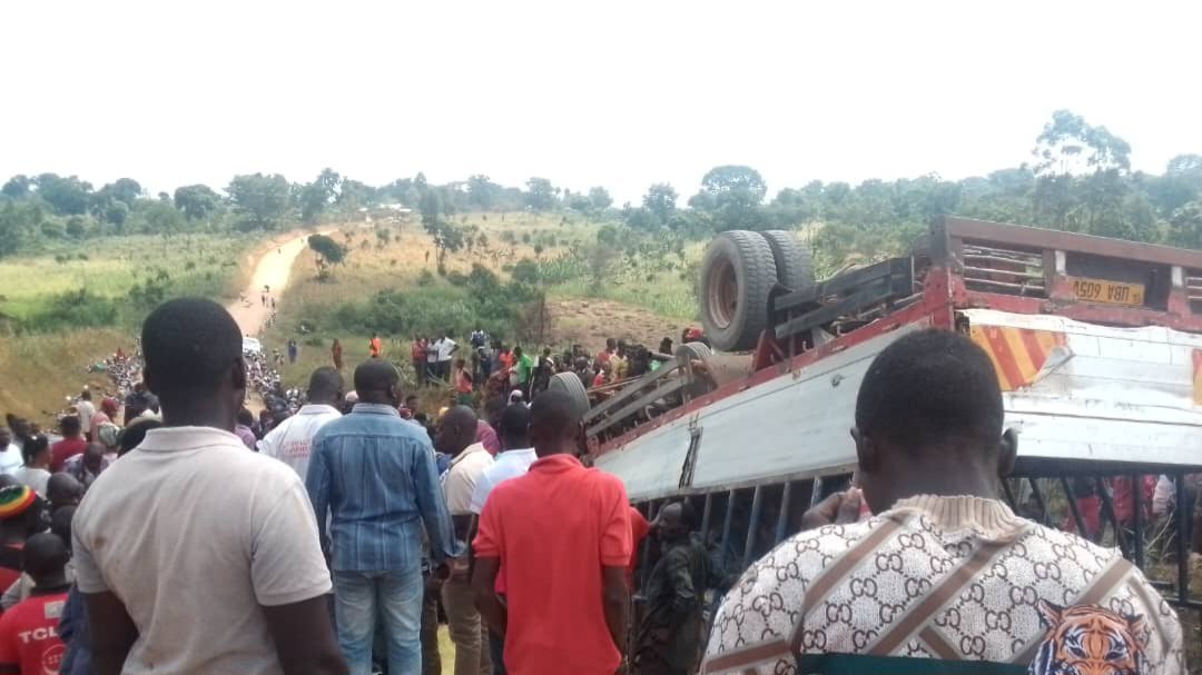 Abasuubuzi 11 ababadde bagenda mu katale k’omubuulo e Kassanda bafiiridde mu kabenje – abakoseddwa bawerako