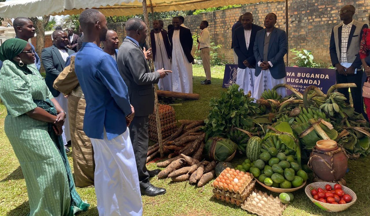 Abavubuka baleese ebirabo by’amazaalibwa ga Kabaka age 71 – bakubiriziddwa okukuuma empisa buli webabeera
