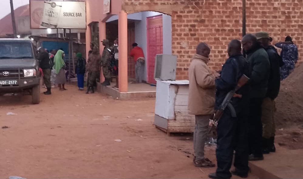 Abazigu basse omukuumi w’ebbaala nebanyagulula ne Supermarket e Kijabijo