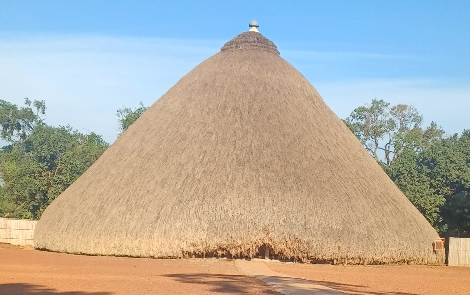 Amasiro g’e Kasubi gagguddwawo eri abalambuzi bonna – abaana abato basasula shs 3000
