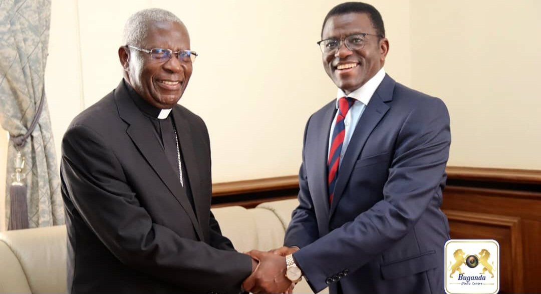 Bishop Anthony Zziwa akiise embuga