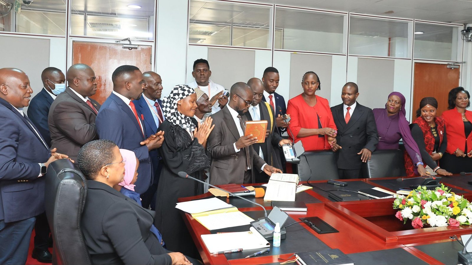 Elias Luyimbaazi Nalukoola akubye ebirayiro ebimufuula omubaka omujjuvu owa Kawempe North