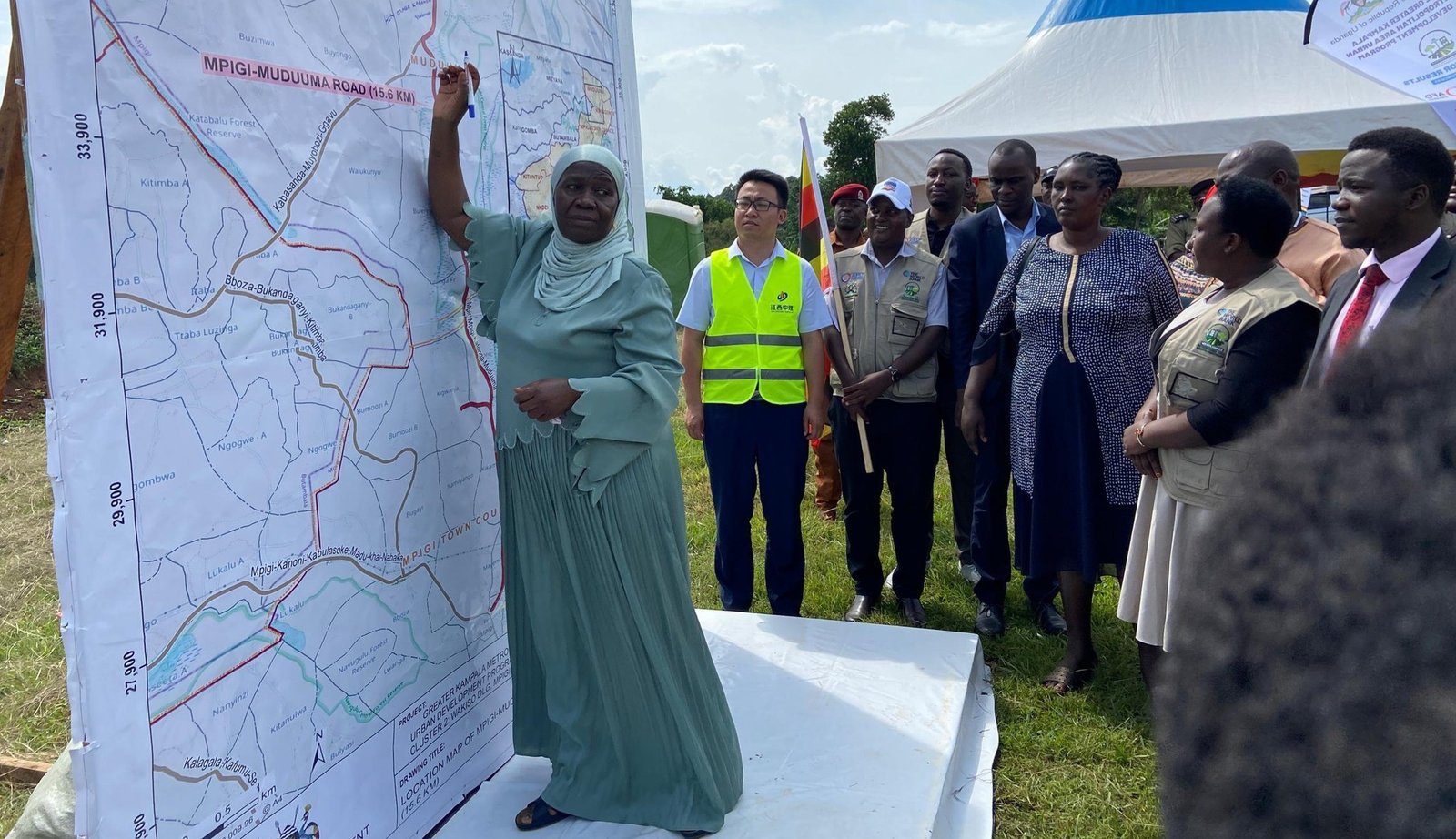 Enguudo 3 ezigenda okukubwako kkolaasi mu district ye Mpigi  zitongozeddwa – zakuwemmenta obuwumbi bwa shs 172