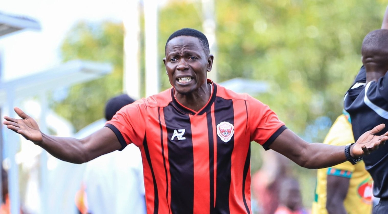Eyali omuzannyi wa Uganda Cranes Hassan Mubiru anoonya buyambi – alongoosebwe eviivi