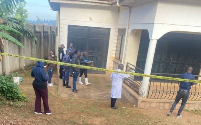 Eyaliko DPC Julius Ahimbisibwe asangiddwa mu tanka y’amazzi ng’alengejja – abantu 3 bakwatiddwa bayambeko police mu kunoonyereza ku bigambibwa nti yetuze