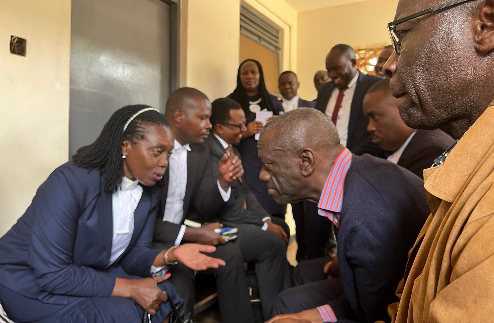 Government ya Uganda egobye Martha Karua mu musango gwa Dr.Besigye – n’aboludda oluvuganya babazeewo ekiwandiiko ku musango guno