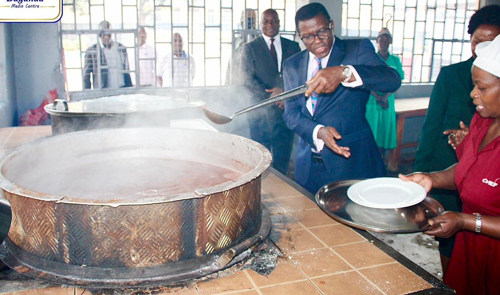 Katikkiro Mayiga alambudde essomero lya Lubiri High School e Mengo- alagidde abakulembeze okulondoola amasomero gonna okugakuumira ku mutindo