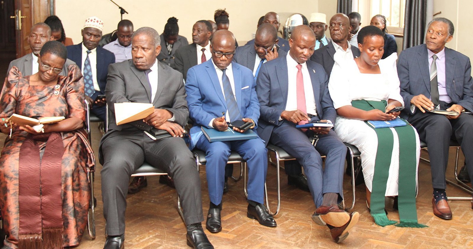 Katikkiro Mayiga asisinkanye abaami ba Kabaka ab’amasaza – abasabye okukozesa obuyinza bwabwe okunyweeza ebyobugagga by’Obwakabaka
