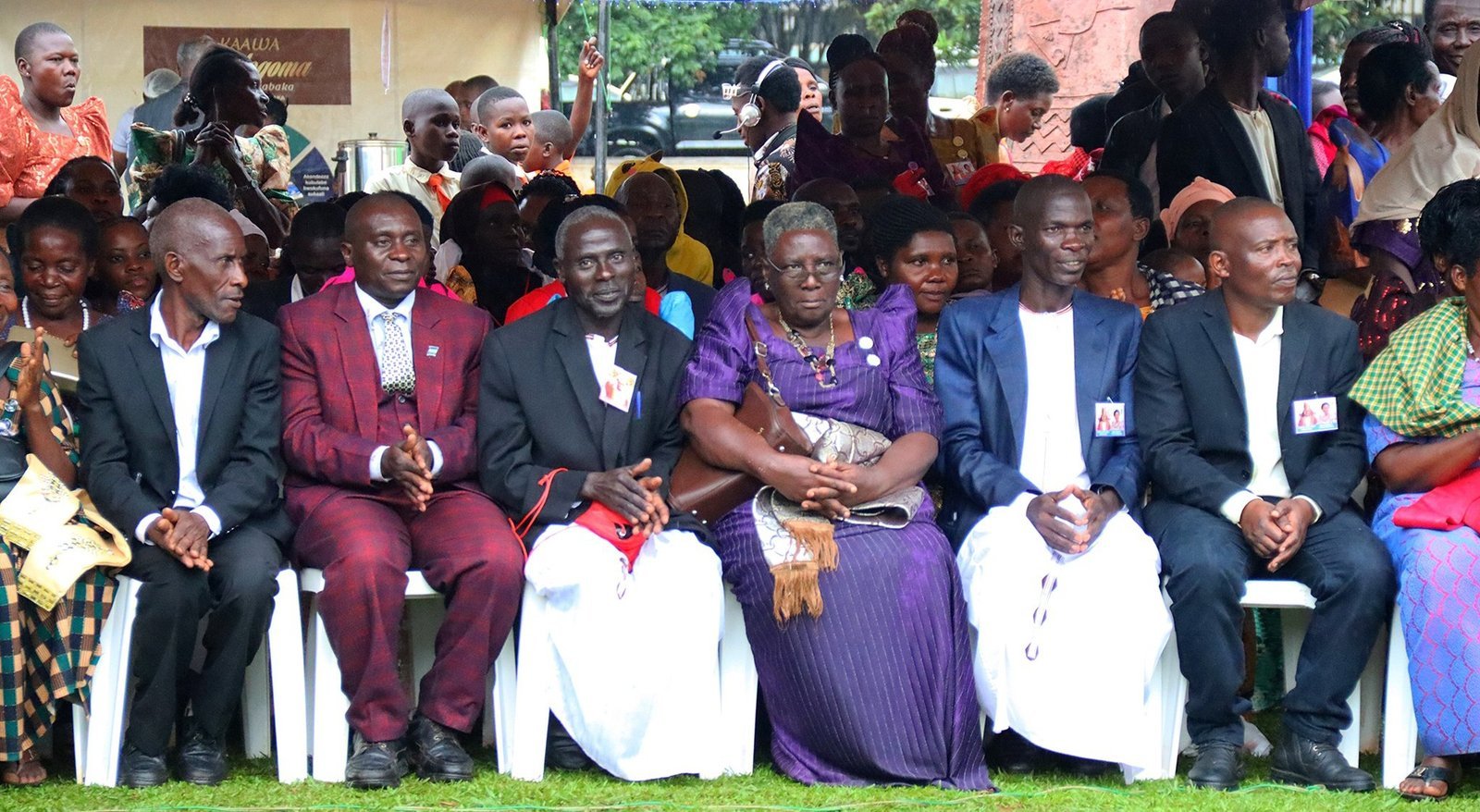 Katikkiro Mayiga atikkudde oluwalo lwa bukadde bwa shs 74 – okuva mu masaza Ssingo,Buddu,Kyaggwe, Kyadondo ne Mawogola