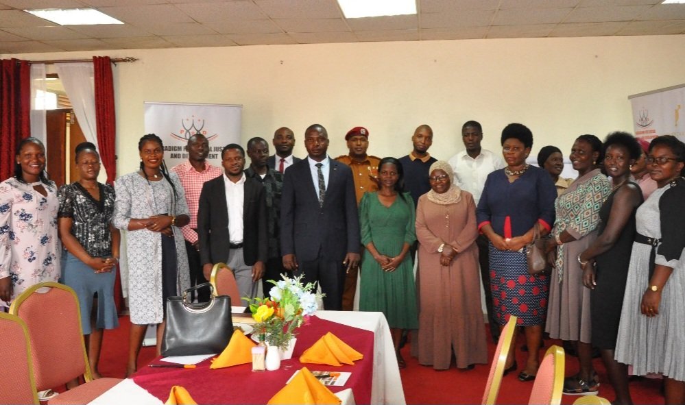 Kooti zisabiddwa okukwasisa omukono ogw’ekyuma  bakaggwe ensonyi abakabassanya abaliko obulemu