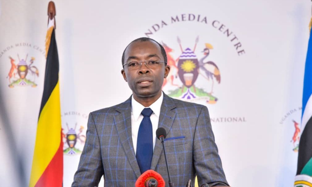 Ministry y’ebyenjigiriza etaangaazizza ku nnambika empya ey’okutumbula enkozesa ya computer mu masomero – essimu sizaakukkirizibwa