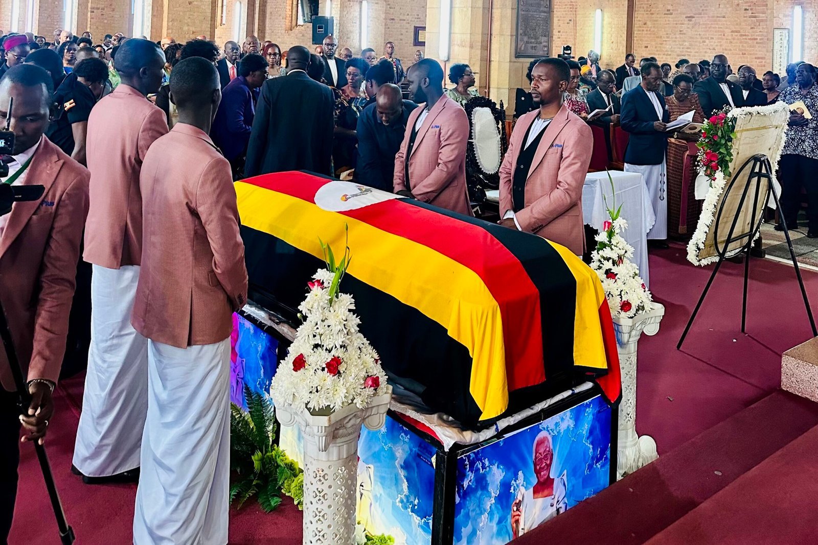 Okusabira Rhoda Kalema mu lutikko e Namirembe – ayogeddwako ng’omuntu eyaweereza Uganda awatali kukulembeza kwekkusa ng’omuntu