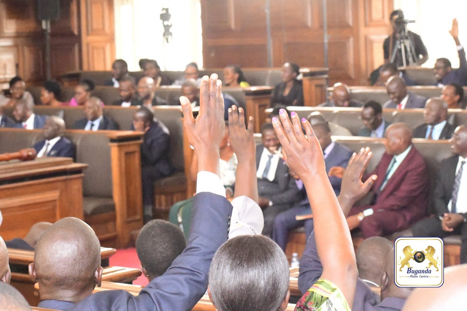 Olukiiko lwa Buganda olw’omulundi ogwa 33 luyisizza ebiteeso 6
