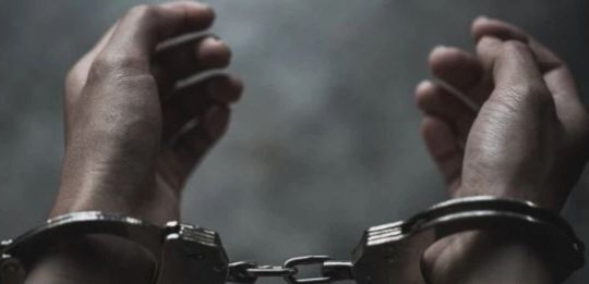 Omukuumi agambibwa okuwamba  mukamawe n’amunyagako obukadde bwa shs 79 ku mudumu gw’emmundu akwatiddwa – yabadde ayagala zakusanyusa muganzi we ku Valentine