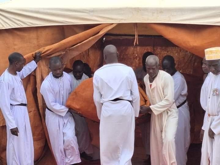 Omutaka Wilson Ndawula abadde omukulu w’ekika ky’Empologoma Ssebuganda Namuguzi owa 34 aterekeddwa mu mbugo 168