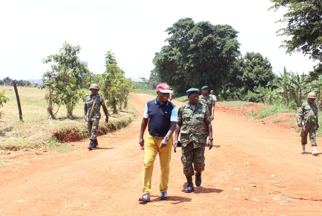 Omutanda ava kulambula lubiri lwe olw’e Mengo