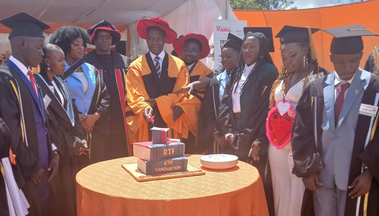 Owek.Noah Kiyimba asabye government ekendeeze ebisale bya internet n’amasannyalaze abavubuka basobole okuganyulwa