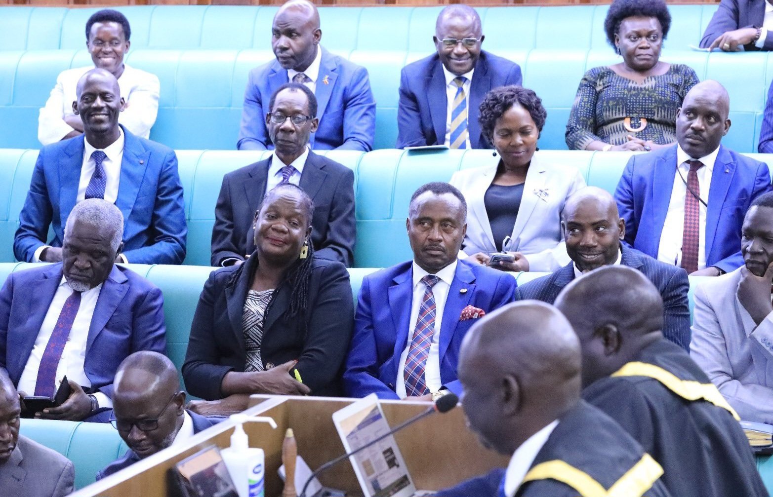 Parliament ya Uganda etonzeewo akakiiko aketeengeredde akagenda okukola ku nsonga z’ettaka