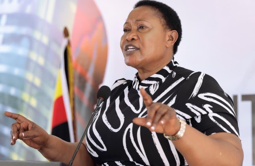 President Museveni alagidde ba minister okutalaaga ebitundu by’eggwanga byonna okuzuula emirimu gya government gyegikolebwamu – bakomyewo n’enkungaana za Bbalaaza