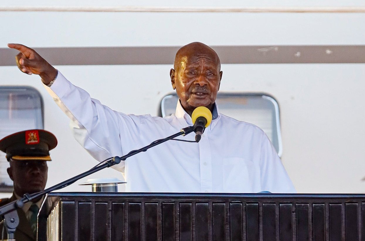 President Museveni alagidde ebitongole bya Government okussa essira kukunoonyeza eby’amaguzi bya Uganda obutale
