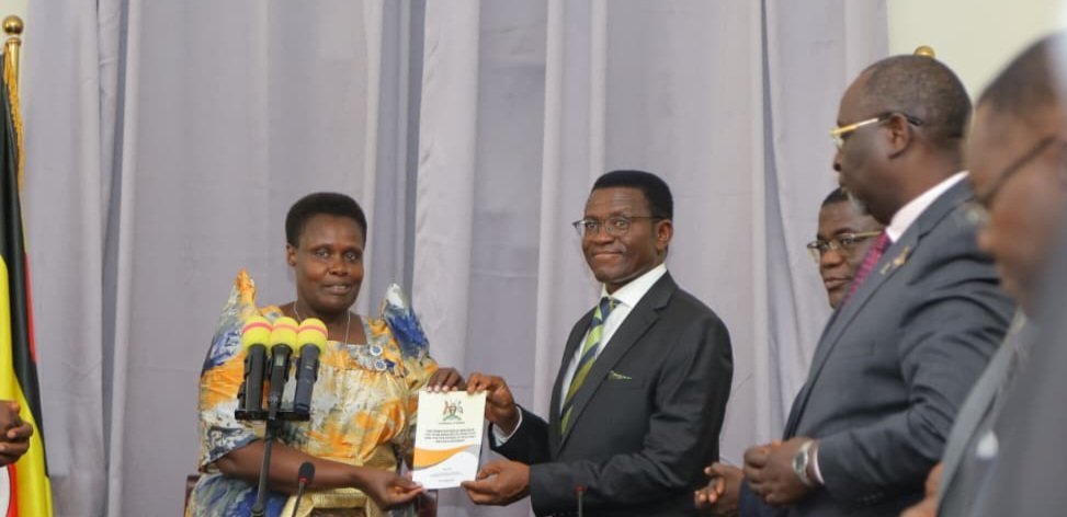 President Museveni aweerezza ba minister be okukiika embuga – okutema empenda ez’okukolera awamu ne Buganda mu by’enkulaakulana