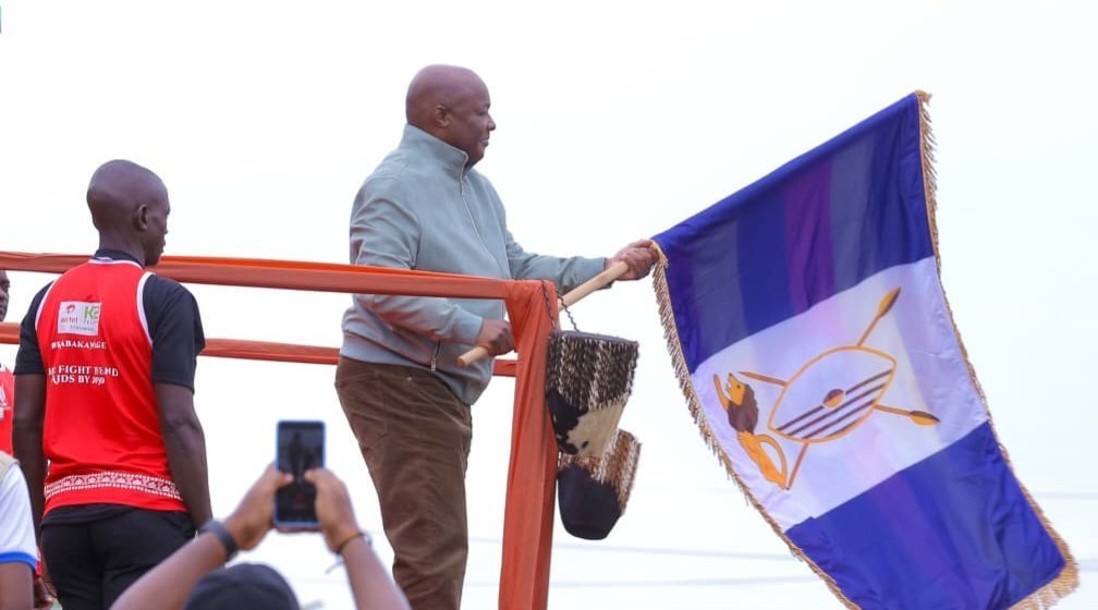 Ssaabasajja Kabaka asimbudde emisinde gy’amazaalibwa ge age 71 – asiimye naye naatambula n’abamu ku bantu baasanze nga tebasobola kudduka