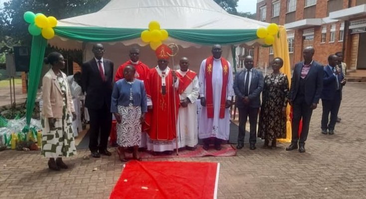 Ssaabasumba Ssemogerere yebazizza abakulira ettendekero lya Uganda Catholic Management and Training Institute – olw’okuzza essuubi mu bavubuka
