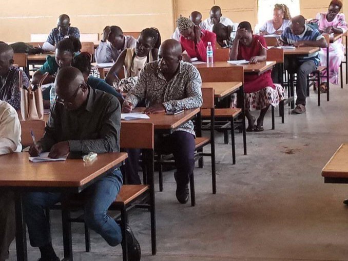 Ssentebe wa district ye Nakaseke awalirizza abasomesa abayizi ba P.7 okutuula ebigezo – olw’omuwendo gw’abayizi abakola obubi  PLE okweyongera