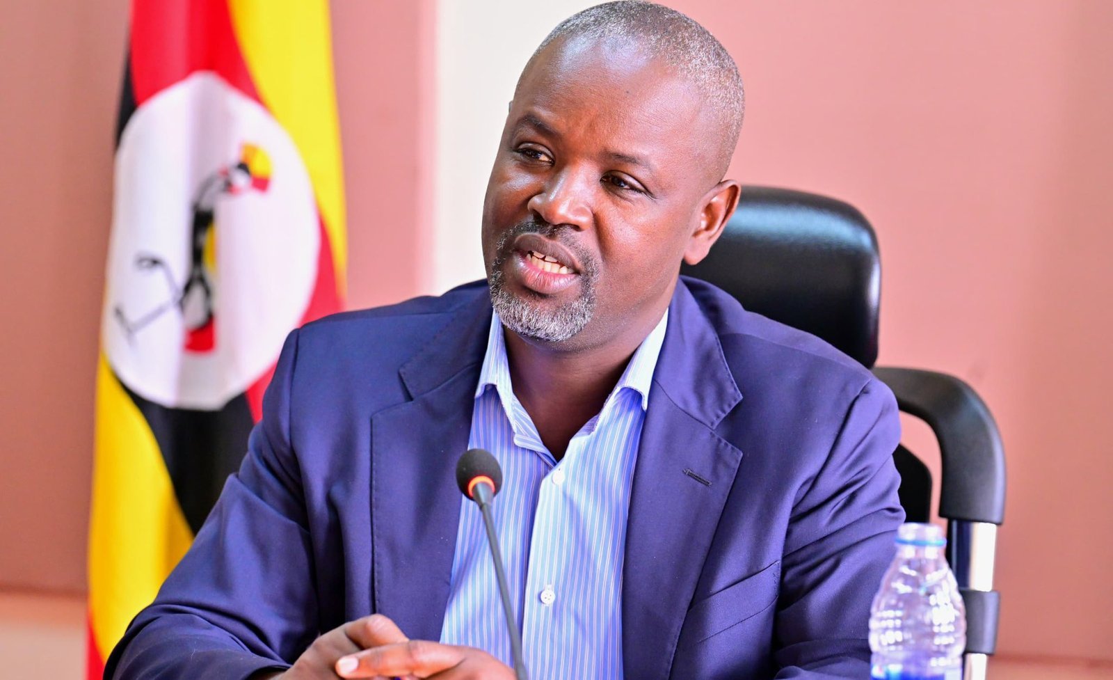 Thomas Tayebwa amyuka sipiika wa parliament yegaanye eby’okubeera n’akakwate kuby’okumenya ekitundu ku katale ka Owino – liizi y’ettaka lye Nakivubo yagizzaayo mu KCCA