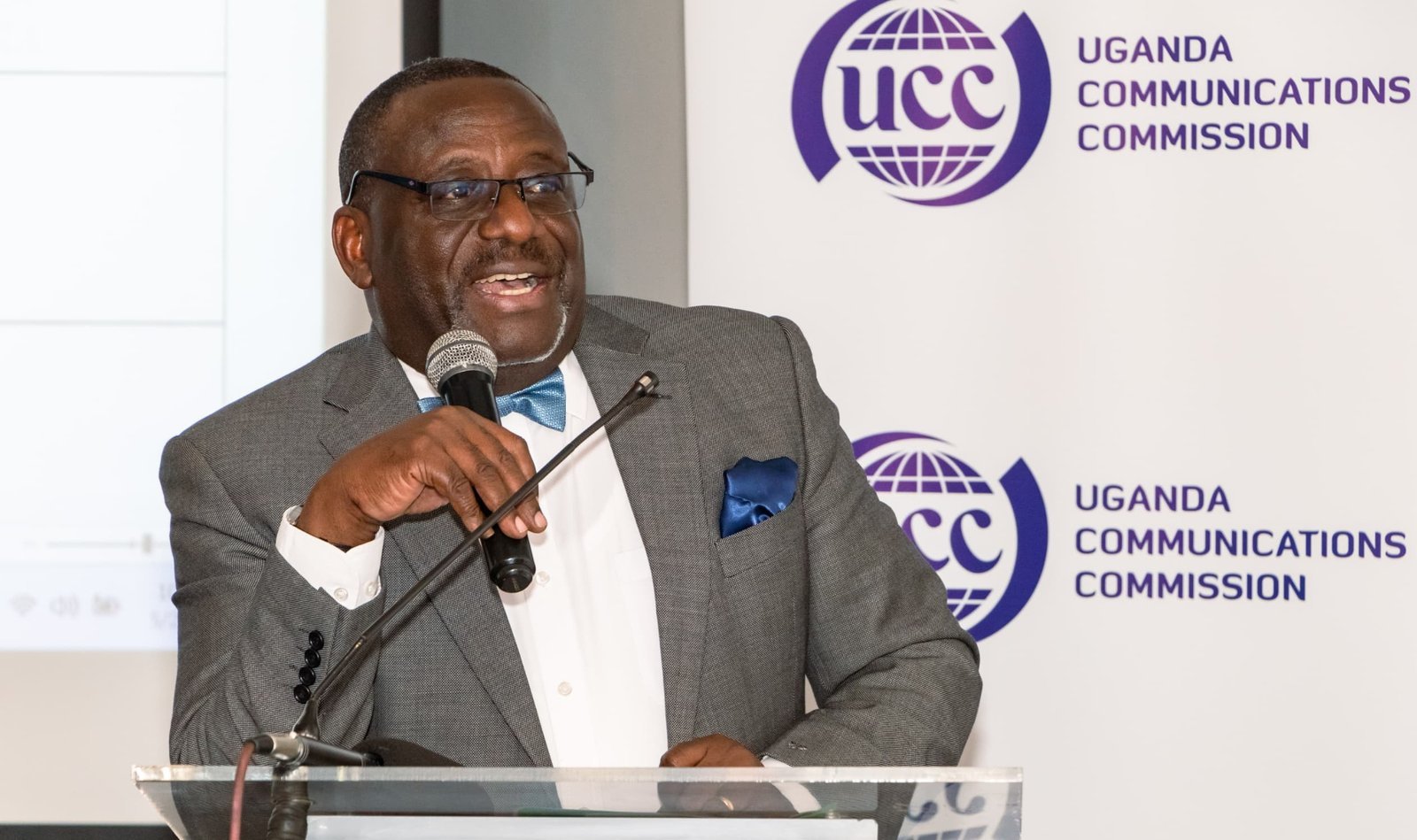 UCC etaddewo nsalesale eri abantu bonna abaweereza amawulire ku mitimbagano – bakuwandiisibwa baweebwe Licence