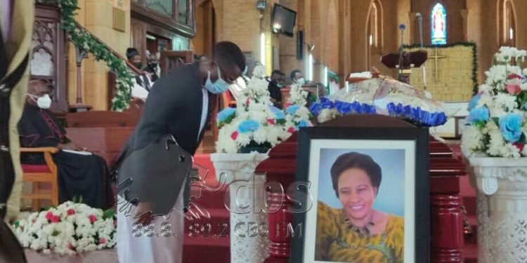 NAMASOLE MARGRET NAGAWA SIWOZA AZIIKIDDWA E KYALIWAJJALA MU KYADONDO, NAMASOLE OMUJJA WAKULAGIBWA OBUGANDA ESSAAWA YONNA