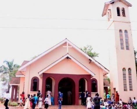 Eklesia ya Orthodox ejaguzza amazuukira ga Kristu – evumiridde amawanga agawakula entalo