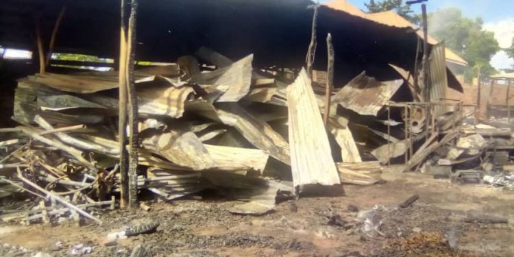 Abantu babiri bafiiridde mu kanisa – ekutte omuliro e Jinja