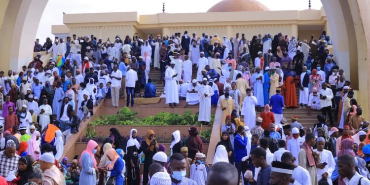 Okusaala Idd el-fitri kujjumbiddwa -okusabira emirembe n’ebbeeyi y’ebintu eyekanamye bibadde ku mwanjo