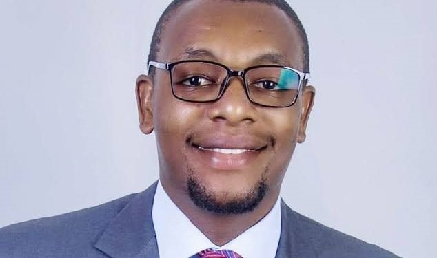 Abeeyimirira Kakwenza Rukirabashaija basasudde omutango ogwóbukadde 40 – omusango gwongezeddwayo