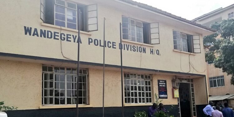 Police erina byezudde ku baamenya ekanisa nebanyagamu ebintu
