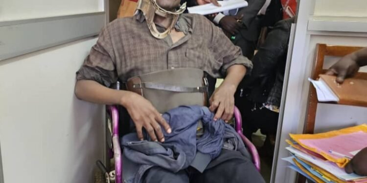 Eyali asabiriza ku nguudo zomu Kampala – yegaanye eby’okusangibwa n’emmundu