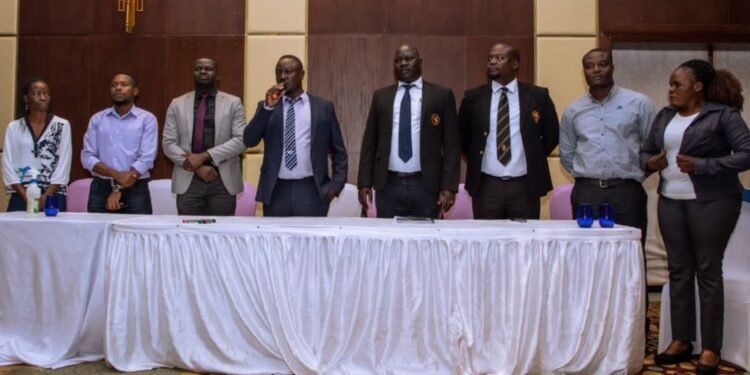 Uganda Rugby Union: eyongedde Godwin Kayangwe ekisanja ekirala