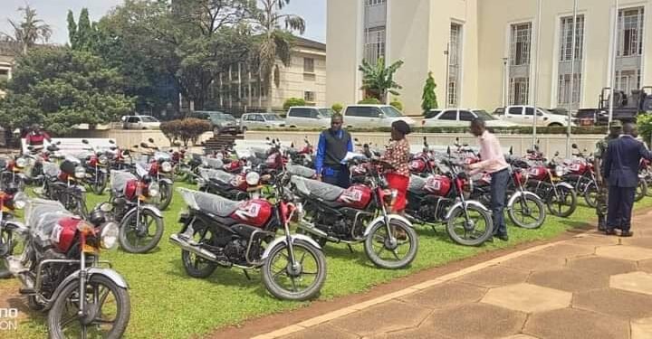 Abaami ba Kabaka ab’amagombolola baweereddwa pikipiki