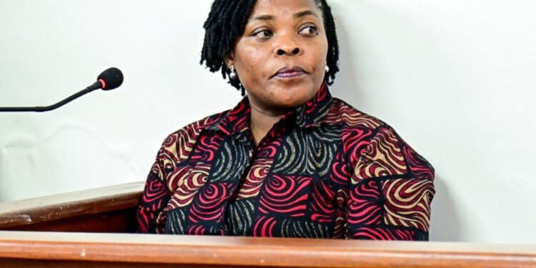 Omulamuzi Jane Kajuga y’aweereddwa okusaba kwa minister Agnes Nandutu