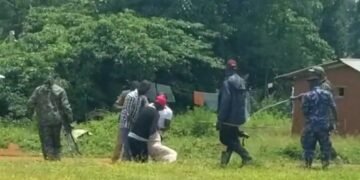 Nze nga Bwendaba – Tewali yakubye mubaka Susan Mugabi