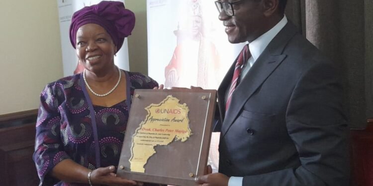 UNAIDS yebazizza Ssaabasajja Kabaka – eddoboozi lye lyongedde okulwanyisa siriimu