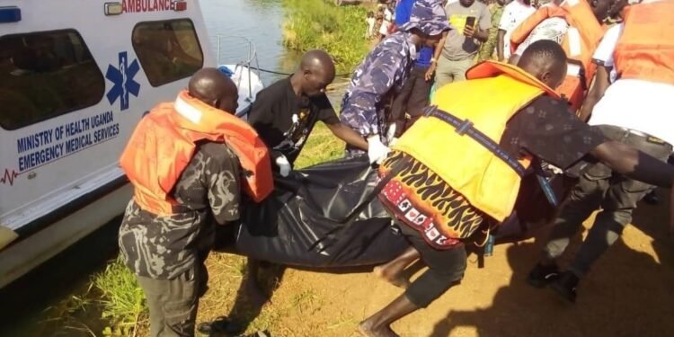 Abavubi ababadde bayigga omulambo gw’omusirikale eyagudde mu mazzi – eryato nabo libabbiseemu