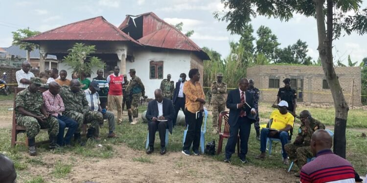 Ateeberezebwa okuba owa ADF abasse abayizi akwatiddwa e Kasese – minister Muyingo atuuse ku ssomero lya Lubiriha S.S