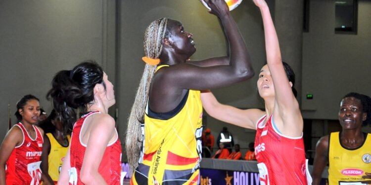 Ssaabasajja Kabaka asiimye n’aggulawo ennyumba za Mirembe Estate Ssentema